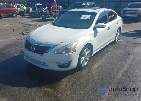 2015 Nissan Altima 2.5 Sl z USA, uszkodzony, nr VIN 1N4AL3AP9FN311811